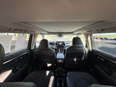 2021 Toyota Highlander Platinum