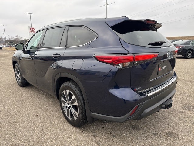 2022 Toyota Highlander Hybrid XLE