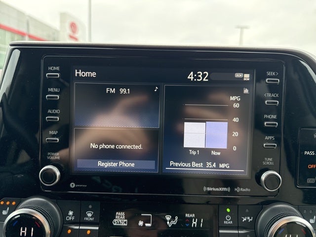 2022 Toyota Highlander Hybrid XLE