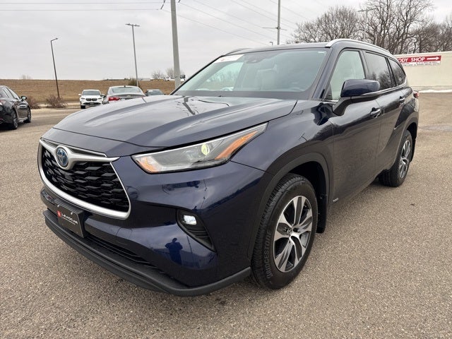 2022 Toyota Highlander Hybrid XLE