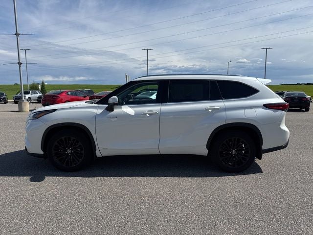 2021 Toyota Highlander Hybrid XLE