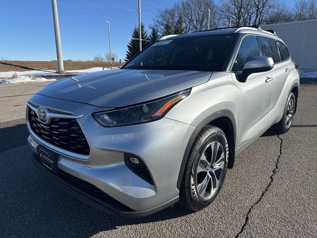 2022 Toyota Highlander Hybrid XLE