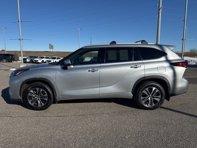 2022 Toyota Highlander Hybrid XLE