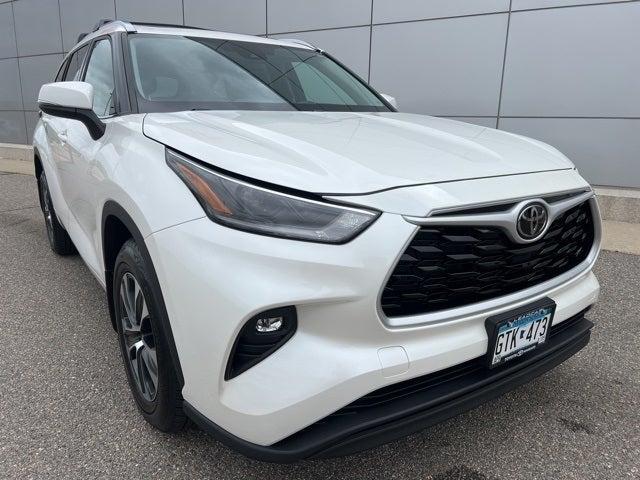 Certified 2021 Toyota Highlander XLE with VIN 5TDGZRBH9MS115145 for sale in Mankato, Minnesota