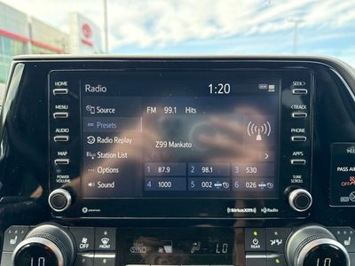 2020 Toyota Highlander Hybrid XLE