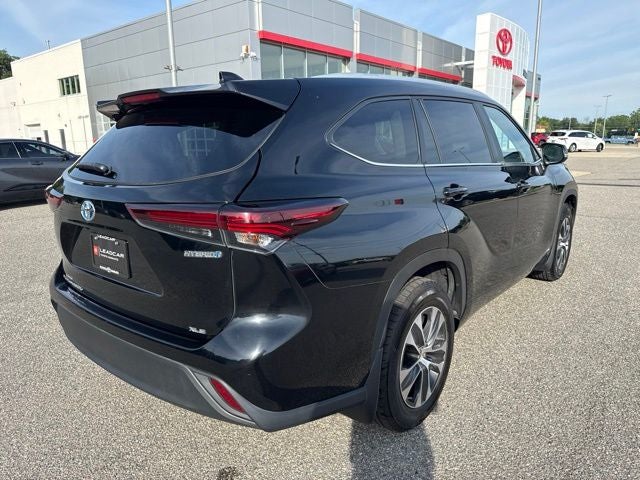 2024 Toyota Highlander Hybrid XLE