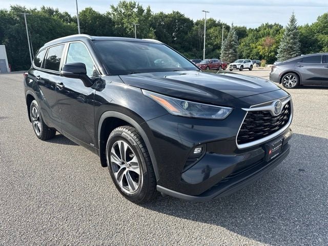 2024 Toyota Highlander Hybrid XLE
