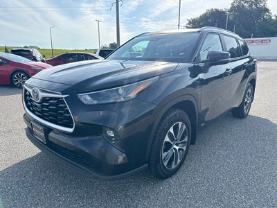 2024 Toyota Highlander Hybrid XLE
