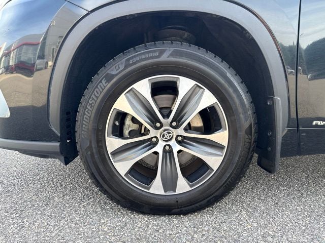 2024 Toyota Highlander Hybrid XLE