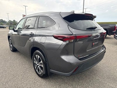 2024 Toyota Highlander Hybrid XLE