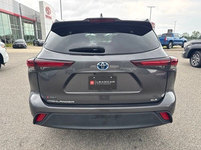 2024 Toyota Highlander Hybrid XLE