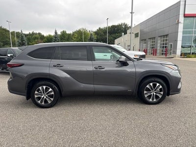 2024 Toyota Highlander Hybrid XLE