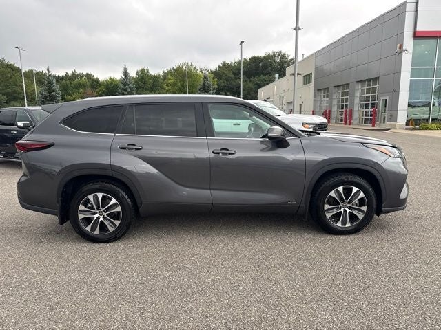 2024 Toyota Highlander Hybrid XLE
