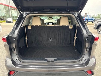 2024 Toyota Highlander Hybrid XLE