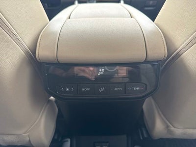 2024 Toyota Highlander Hybrid XLE