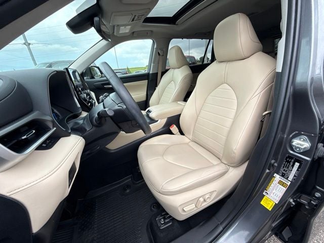 2024 Toyota Highlander Hybrid XLE