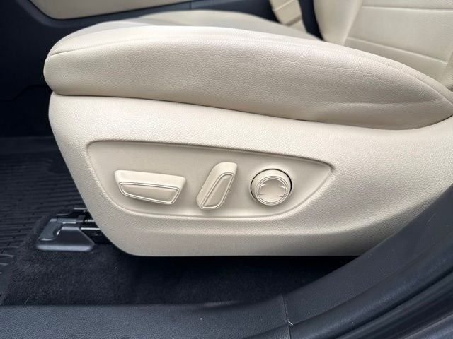 2024 Toyota Highlander Hybrid XLE