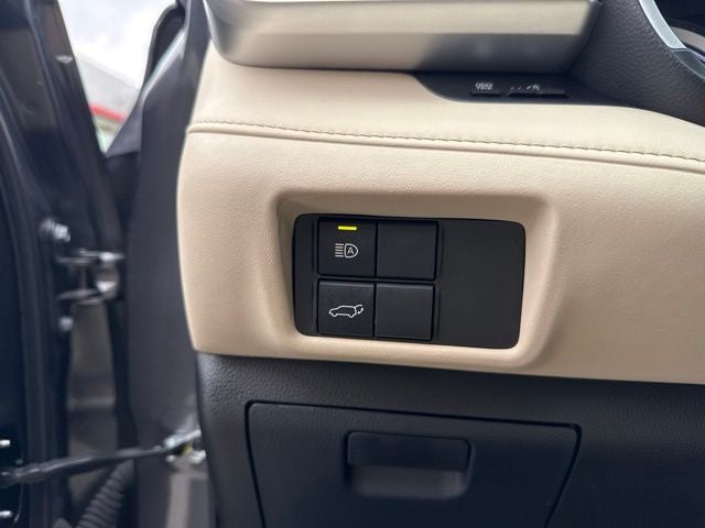 2024 Toyota Highlander Hybrid XLE