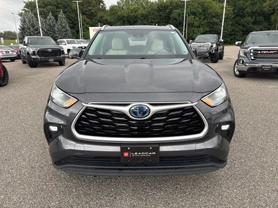 2024 Toyota Highlander Hybrid XLE