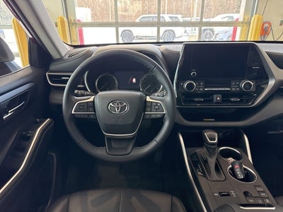 2023 Toyota Highlander XLE