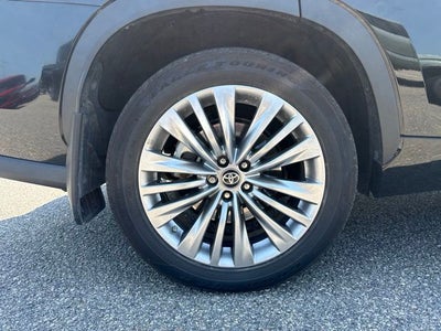 2023 Toyota Highlander Platinum