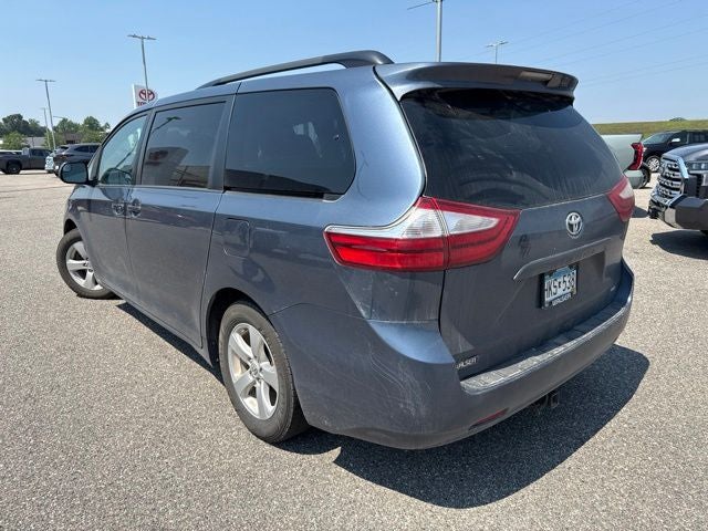 2015 Toyota Sienna LE 8 Passenger