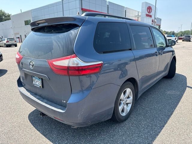 2015 Toyota Sienna LE 8 Passenger