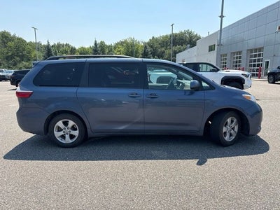 2015 Toyota Sienna LE 8 Passenger