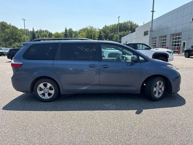 2015 Toyota Sienna LE 8 Passenger