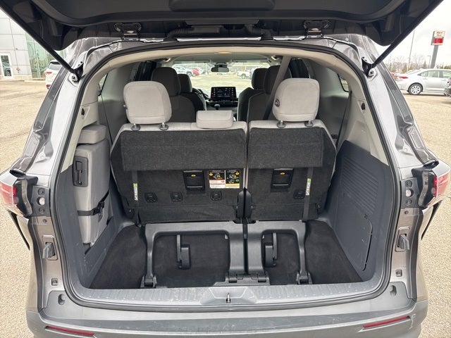 2024 Toyota Sienna LE 8 Passenger