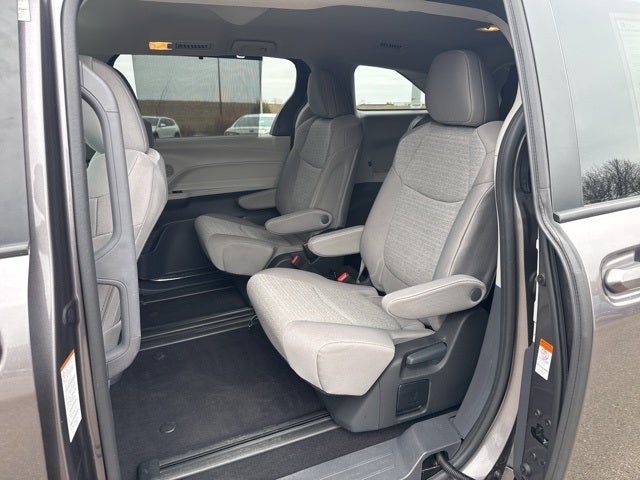 2024 Toyota Sienna LE 8 Passenger