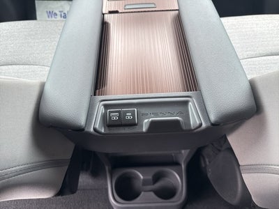 2024 Toyota Sienna LE 8 Passenger