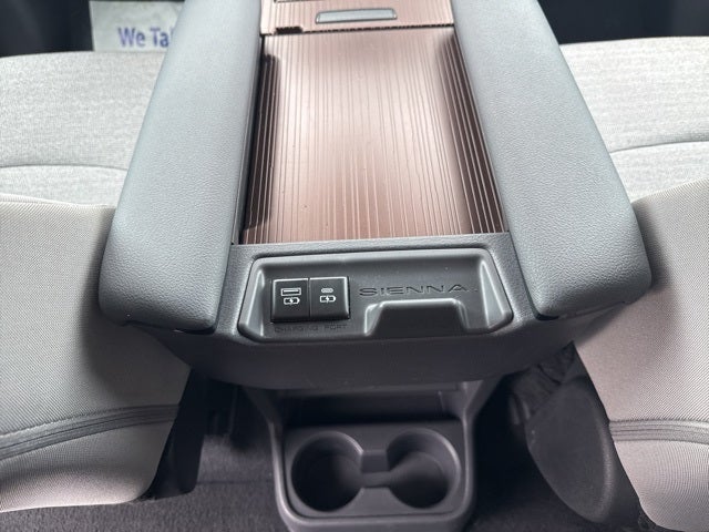 2024 Toyota Sienna LE 8 Passenger