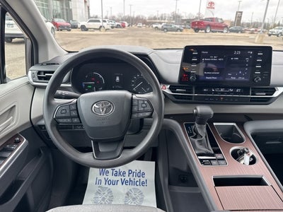 2024 Toyota Sienna LE 8 Passenger