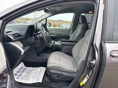 2024 Toyota Sienna LE 8 Passenger