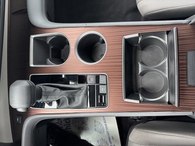 2024 Toyota Sienna LE 8 Passenger
