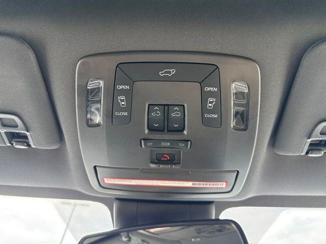 2023 Toyota Sienna XLE 7 Passenger