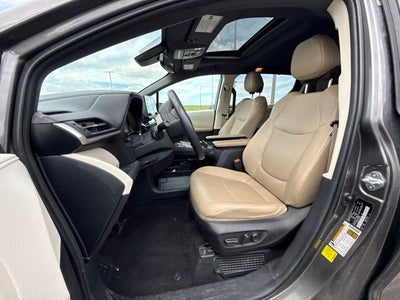 2023 Toyota Sienna XLE 7 Passenger