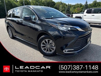 2023 Toyota Sienna XLE 7 Passenger