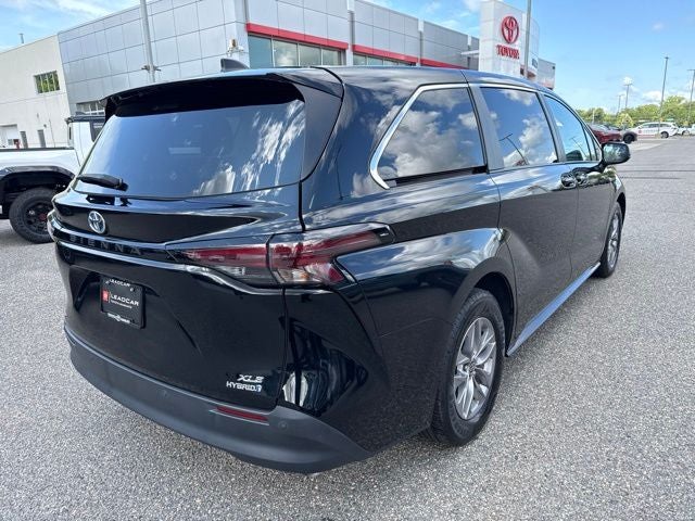 2023 Toyota Sienna XLE 7 Passenger
