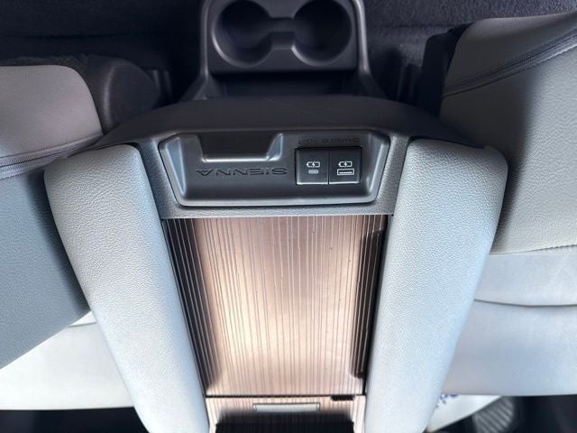 2023 Toyota Sienna XLE 7 Passenger