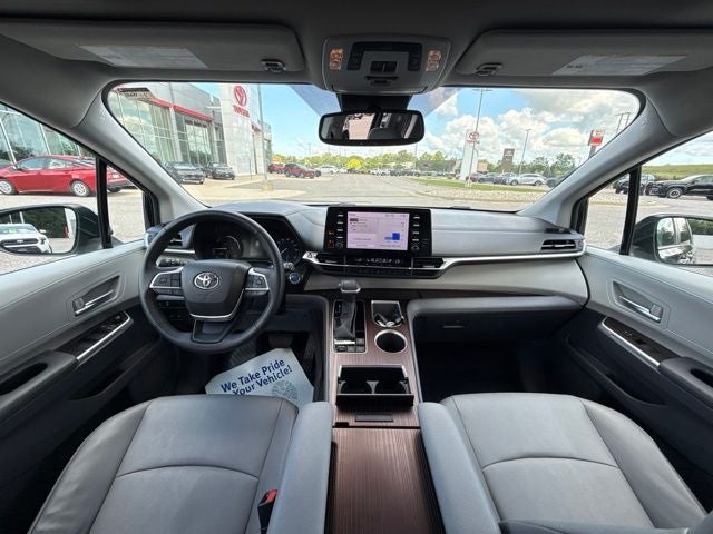 2023 Toyota Sienna XLE 7 Passenger