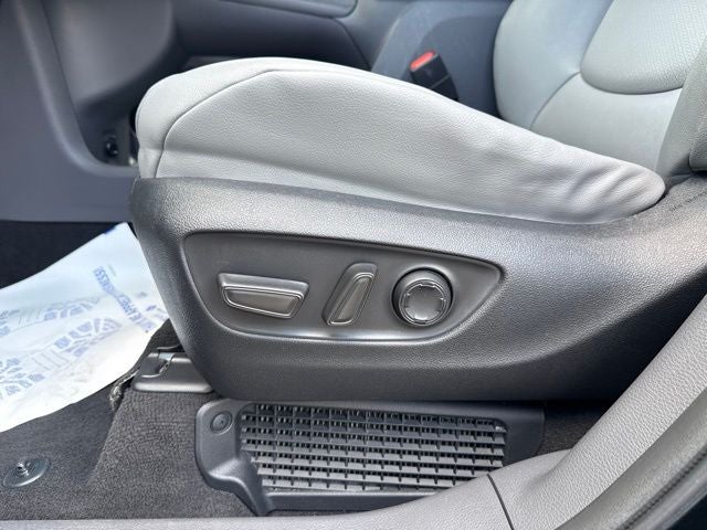 2023 Toyota Sienna XLE 7 Passenger