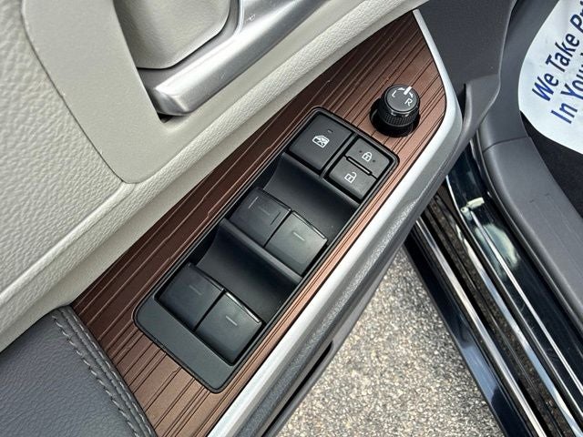 2023 Toyota Sienna XLE 7 Passenger