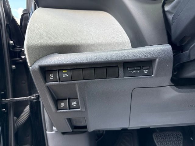 2023 Toyota Sienna XLE 7 Passenger