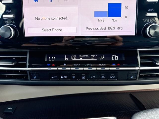 2023 Toyota Sienna XLE 7 Passenger