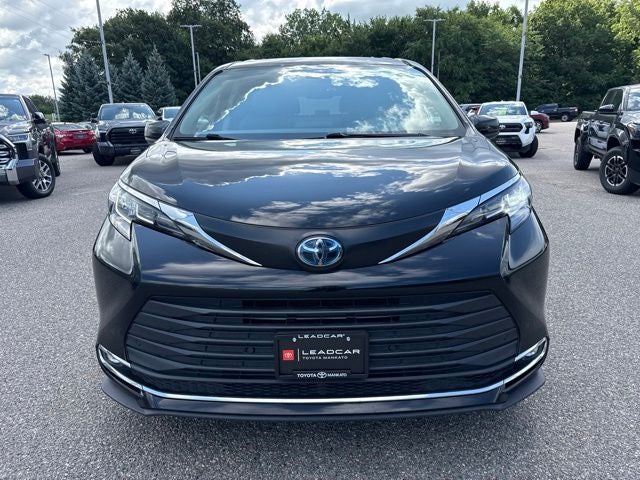 2023 Toyota Sienna XLE 7 Passenger