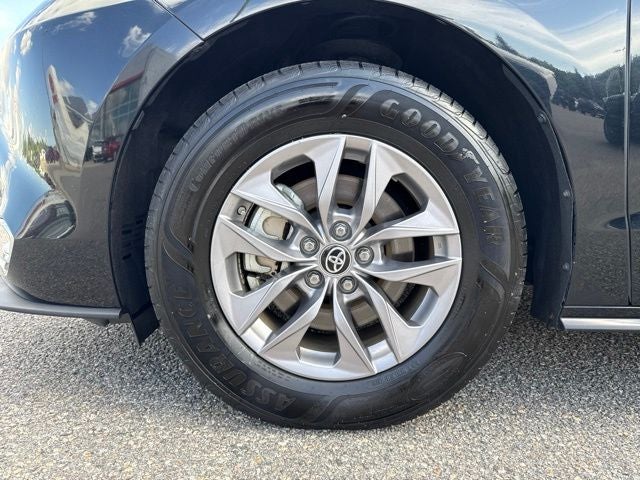2023 Toyota Sienna XLE 7 Passenger
