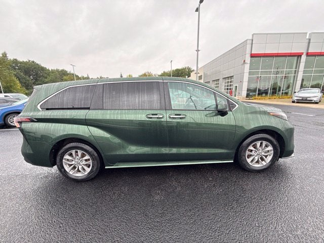 2024 Toyota Sienna XLE 7 Passenger