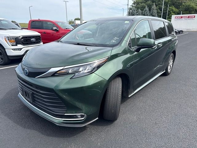 2024 Toyota Sienna XLE 7 Passenger